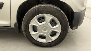 Used 2022 Maruti Suzuki S-Presso VXI O AMT Petrol Automatic tyres RIGHT FRONT TYRE RIM VIEW