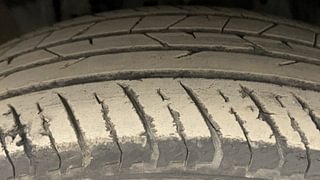 Used 2022 Renault Kiger RXZ 1.0 Turbo MT Petrol Manual tyres RIGHT FRONT TYRE TREAD VIEW