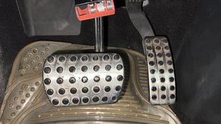 Used 2012 Mercedes-Benz B-Class [2012-2015] B180 Sport Petrol Petrol Automatic interior PEDALS VIEW