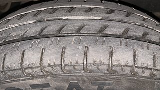 Used 2017 Renault Kwid [2017-2019] RXT 1.0 SCE Special Petrol Manual tyres LEFT REAR TYRE TREAD VIEW
