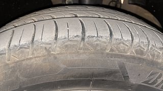 Used 2018 Volkswagen Ameo [2017-2020] Highline Plus 1.5L AT (D) Diesel Automatic tyres LEFT FRONT TYRE TREAD VIEW