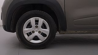 Used 2017 Renault Kwid [2015-2019] 1.0 RXT AMT Opt Petrol Automatic tyres LEFT FRONT TYRE RIM VIEW
