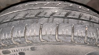 Used 2017 Renault Kwid [2017-2019] RXT 1.0 SCE Special Petrol Manual tyres LEFT FRONT TYRE TREAD VIEW