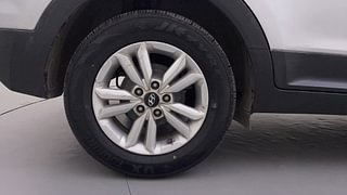 Used 2016 Hyundai Creta [2015-2018] 1.6 SX Plus Auto Diesel Automatic tyres RIGHT REAR TYRE RIM VIEW