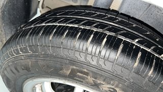 Used 2017 Maruti Suzuki Swift [2011-2017] VDi Diesel Manual tyres RIGHT REAR TYRE TREAD VIEW