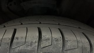 Used 2018 Hyundai Creta [2018-2020] 1.6 SX OPT VTVT Petrol Manual tyres RIGHT FRONT TYRE TREAD VIEW