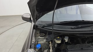 Used 2014 Honda Amaze [2013-2016] 1.2 S i-VTEC Petrol Manual engine ENGINE RIGHT SIDE HINGE & APRON VIEW