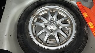 Used 2017 Maruti Suzuki Swift [2011-2017] VDi Diesel Manual tyres SPARE TYRE VIEW