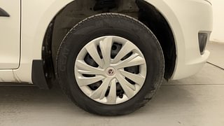 Used 2013 Maruti Suzuki Swift [2011-2017] VXi Petrol Manual tyres RIGHT FRONT TYRE RIM VIEW