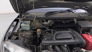 Used 2017 Renault Kwid [2017-2019] CLIMBER 1.0 Petrol Manual engine ENGINE RIGHT SIDE HINGE & APRON VIEW