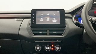 Used 2023 Renault Kiger RXZ MT Petrol Manual interior MUSIC SYSTEM & AC CONTROL VIEW