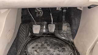 Used 2015 Mahindra XUV500 W6 Diesel Manual interior PEDALS VIEW