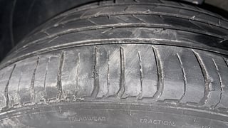 Used 2022 Hyundai Venue [2019-2022] SX 1.0 (O) Turbo iMT Petrol Manual tyres LEFT FRONT TYRE TREAD VIEW