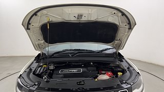 Used 2017 JEEP Compass [2017-2021] Longitude (O) 2.0 Diesel Diesel Manual engine ENGINE & BONNET OPEN FRONT VIEW