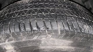Used 2015 Mahindra XUV500 W6 Diesel Manual tyres RIGHT FRONT TYRE TREAD VIEW