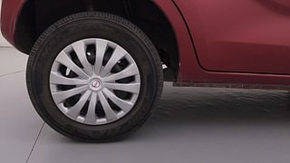 Used 2018 Datsun Redi-GO [2015-2019] T(O) 1.0 AMT Petrol Automatic tyres RIGHT REAR TYRE RIM VIEW