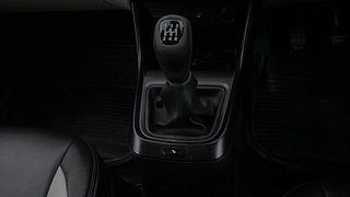 Used 2022 Tata Altroz XT 1.2 Cng(o/s fitted) Petrol+cng Manual interior GEAR  KNOB VIEW