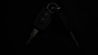 Used 2017 Renault Kwid [2015-2019] 1.0 RXT AMT Opt Petrol Automatic extra CAR KEY VIEW