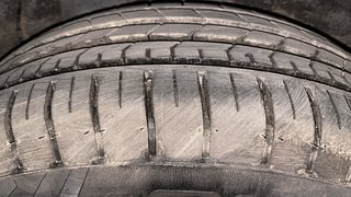 Used 2014 Hyundai i20 [2012-2014] Sportz 1.4 CRDI Diesel Manual tyres LEFT REAR TYRE TREAD VIEW