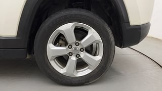Used 2017 JEEP Compass [2017-2021] Longitude (O) 2.0 Diesel Diesel Manual tyres LEFT REAR TYRE RIM VIEW