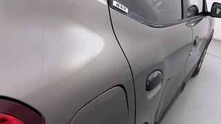 Used 2017 Renault Kwid [2017-2019] CLIMBER 1.0 Petrol Manual dents MINOR DENT
