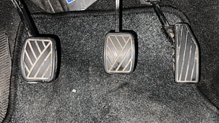 Used 2015 Maruti Suzuki Baleno [2015-2019] Alpha Petrol Petrol Manual interior PEDALS VIEW