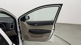 Used 2013 Hyundai i20 [2012-2014] Magna 1.2 Petrol Manual interior RIGHT FRONT DOOR OPEN VIEW
