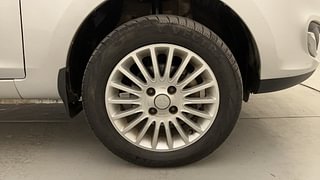 Used 2015 Tata Zest [2014-2019] XT Petrol Petrol Manual tyres RIGHT FRONT TYRE RIM VIEW