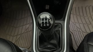 Used 2021 Maruti Suzuki S-Cross Zeta 1.5 Petrol Manual interior GEAR  KNOB VIEW