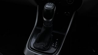 Used 2022 Tata Altroz XZA+ DT Petrol Automatic interior GEAR  KNOB VIEW