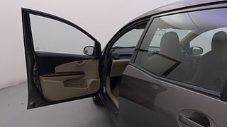 Used 2015 Honda Mobilio [2014-2017] V Petrol Petrol Manual interior LEFT FRONT DOOR OPEN VIEW