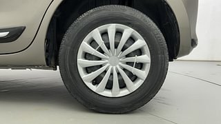 Used 2019 Maruti Suzuki Swift [2017-2021] VXI AMT Petrol Automatic tyres LEFT REAR TYRE RIM VIEW
