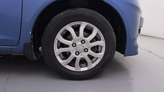 Used 2013 Honda Amaze [2013-2016] 1.2 VX AT i-VTEC Petrol Automatic tyres RIGHT FRONT TYRE RIM VIEW
