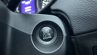Used 2017 JEEP Compass [2017-2021] Longitude (O) 2.0 Diesel Diesel Manual top_features Keyless start