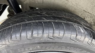 Used 2016 Maruti Suzuki Wagon R 1.0 [2015-2019] VXI AMT Petrol Automatic tyres RIGHT REAR TYRE TREAD VIEW