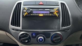 Used 2013 Hyundai i20 [2012-2014] Magna 1.2 Petrol Manual top_features Integrated (in-dash) music system