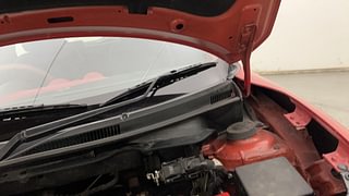 Used 2020 Maruti Suzuki Swift [2017-2021] VXI AMT Petrol Automatic engine ENGINE LEFT SIDE HINGE & APRON VIEW