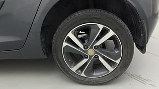 Used 2021 Tata Altroz XZ 1.2 Petrol Manual tyres LEFT REAR TYRE RIM VIEW