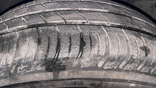 Used 2013 Honda Amaze [2013-2016] 1.2 VX AT i-VTEC Petrol Automatic tyres RIGHT FRONT TYRE TREAD VIEW