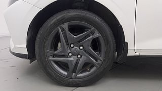 Used 2022 Hyundai New i20 Sportz 1.2 IVT Petrol Automatic tyres LEFT FRONT TYRE RIM VIEW