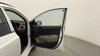 Used 2019 Hyundai Grand i10 [2017-2020] Magna 1.2 Kappa VTVT Petrol Manual interior RIGHT FRONT DOOR OPEN VIEW