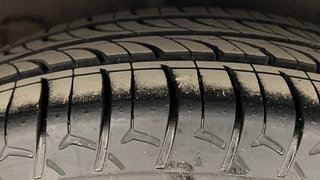 Used 2019 Hyundai Grand i10 [2017-2020] Magna 1.2 Kappa VTVT Petrol Manual tyres RIGHT REAR TYRE TREAD VIEW