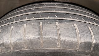 Used 2018 maruti-suzuki Ciaz Alpha Petrol AT Petrol Automatic tyres LEFT FRONT TYRE TREAD VIEW