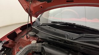 Used 2020 Maruti Suzuki Swift [2017-2021] VXI AMT Petrol Automatic engine ENGINE RIGHT SIDE HINGE & APRON VIEW