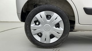 Used 2016 Maruti Suzuki Wagon R 1.0 [2015-2019] VXI AMT Petrol Automatic tyres RIGHT REAR TYRE RIM VIEW
