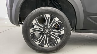 Used 2023 Renault Kiger RXZ MT Petrol Manual tyres RIGHT REAR TYRE RIM VIEW