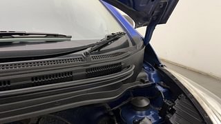 Used 2014 Hyundai Eon [2011-2018] Magna + Petrol Manual engine ENGINE LEFT SIDE HINGE & APRON VIEW