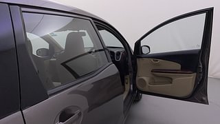 Used 2015 Honda Mobilio [2014-2017] V Petrol Petrol Manual interior RIGHT FRONT DOOR OPEN VIEW