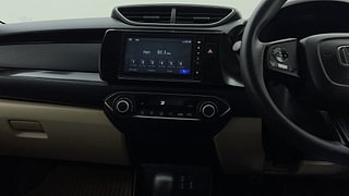 Used 2020 honda Amaze 1.2 VX CVT i-VTEC Petrol Automatic interior MUSIC SYSTEM & AC CONTROL VIEW