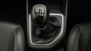 Used 2018 Hyundai Creta [2018-2020] 1.6 SX OPT VTVT Petrol Manual interior GEAR  KNOB VIEW